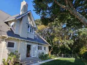 Pohutukawa House - New Plymouth Holiday Home